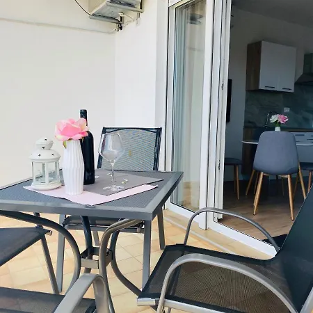 Irena 3 شقة دْغاماي