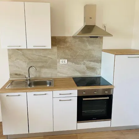 Irena 3 Apartment *