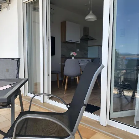 Irena 3 Apartment *